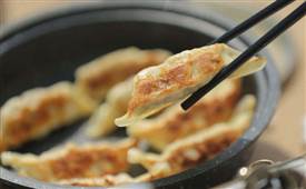 開一個(gè)鍋貼店要多少錢，加盟怎么樣