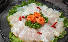 我想開個火鍋食材超市如何選址？